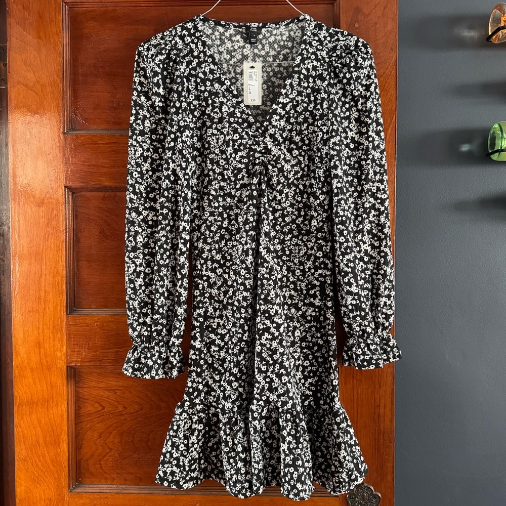 River Island Black and White Floral Long Sleeve Dress